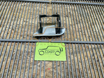 BMW 5 E60 E61 Right cover trim headlight cleaning system - cover trim headlight