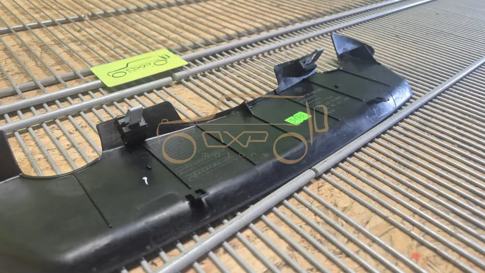 BMW 5 F10 Seat Trim Details - seat trim