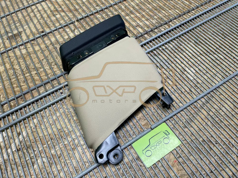 BMW 5 Gran Turismo F07 Right B-Pillar trim cover - b-pillar trim