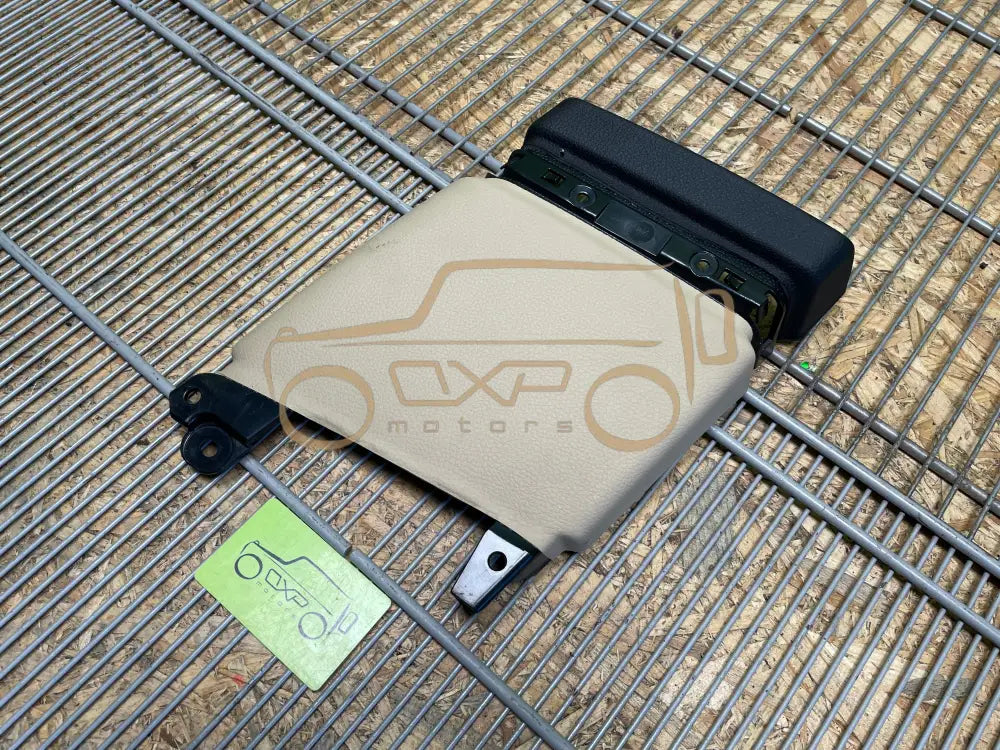 BMW 5 Gran Turismo F07 Right B-Pillar trim cover - b-pillar trim