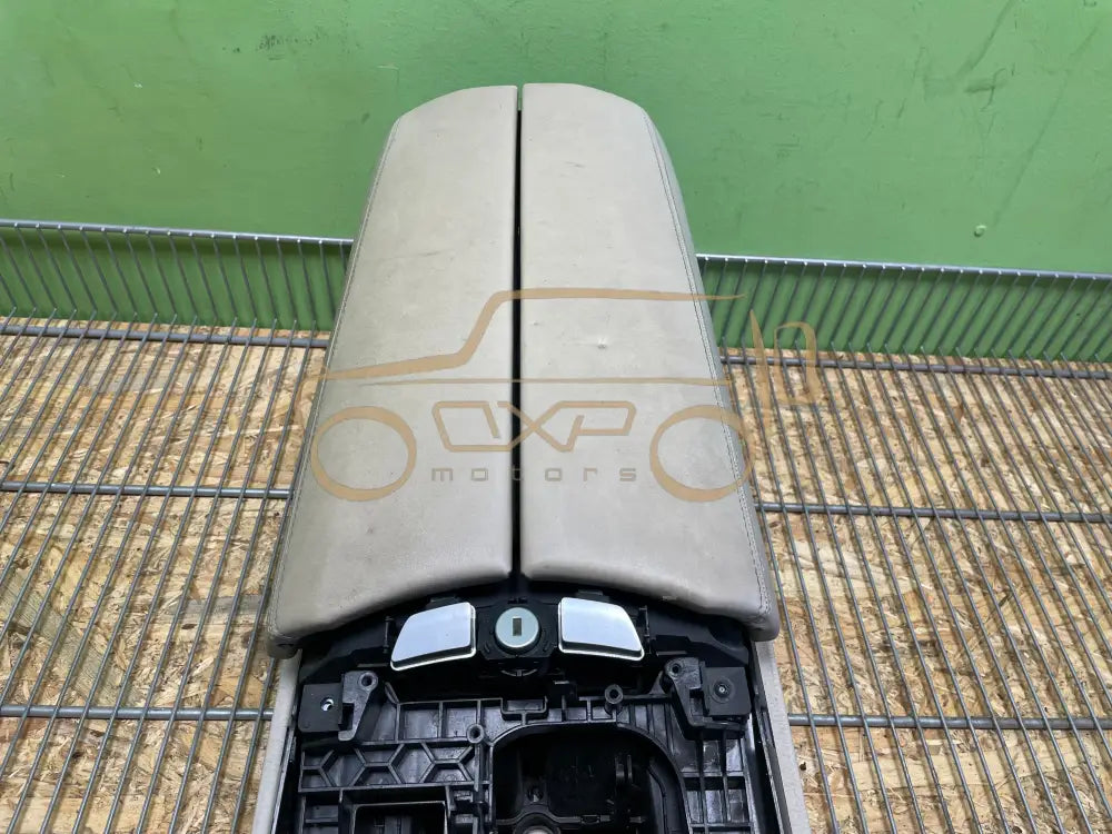 BMW 7 F01 F02 F03 F04 Center console armrest - armrest