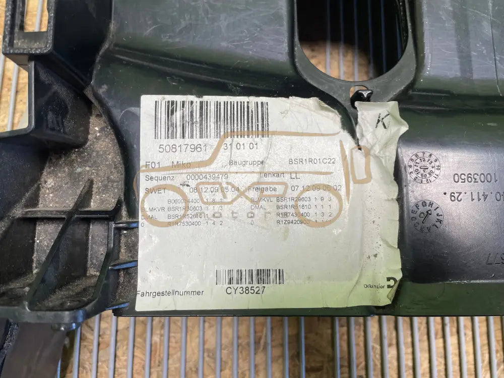 BMW 7 F01 F02 F03 F04 Center console armrest - armrest