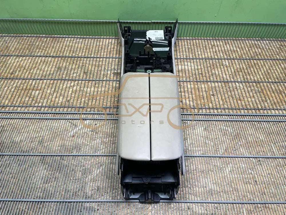 BMW 7 F01 F02 F03 F04 Center console armrest - armrest