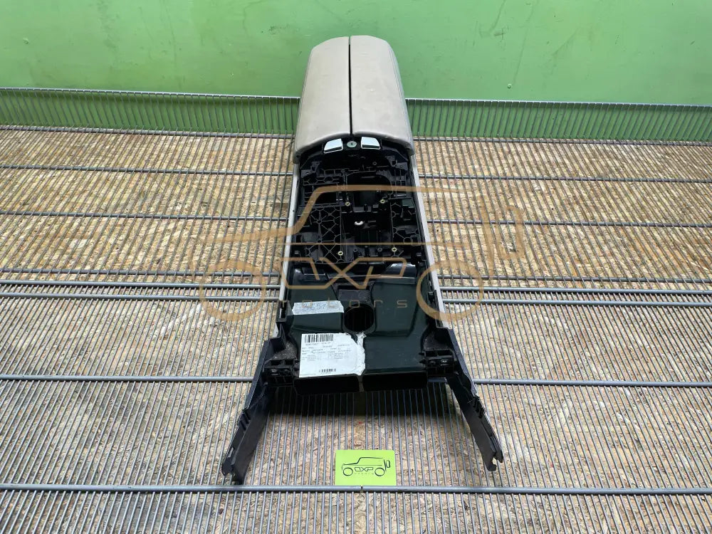 BMW 7 F01 F02 F03 F04 Center console armrest - armrest