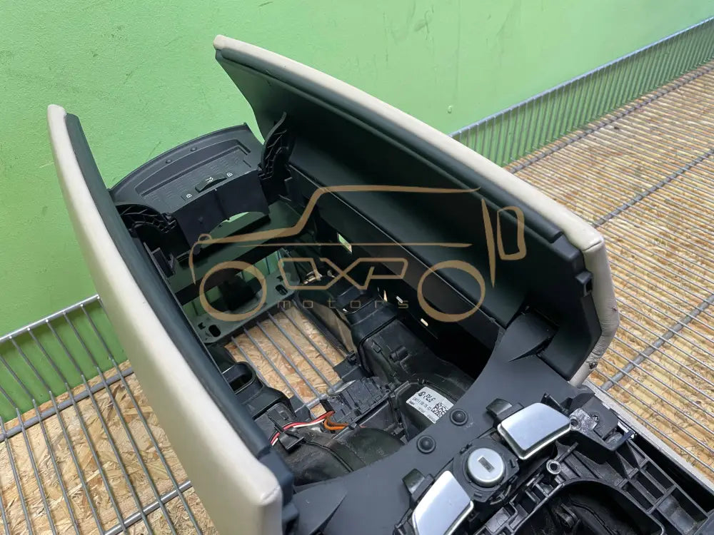 BMW 7 F01 F02 F03 F04 Center console armrest - armrest