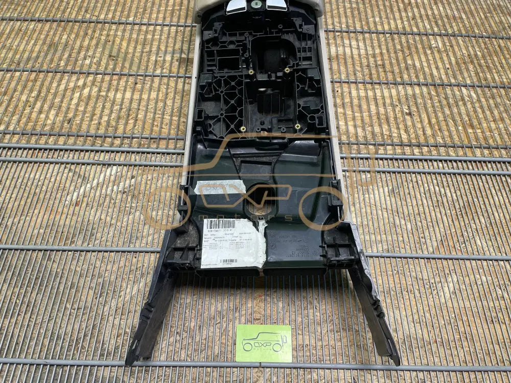 BMW 7 F01 F02 F03 F04 Center console armrest - armrest