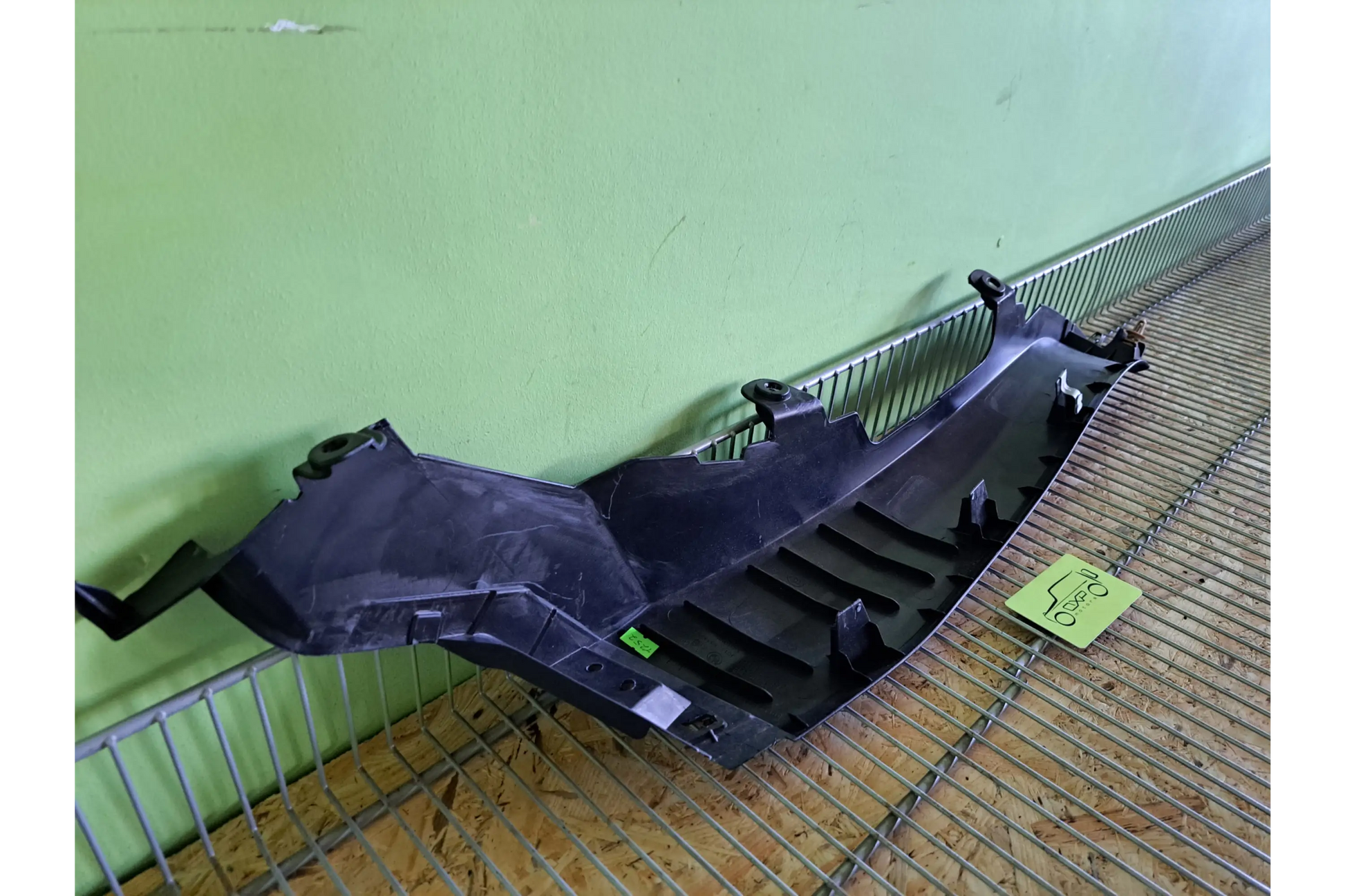 BMW F01 Verkleidung der Seitenverkleidung hinten links/Rear left side panel trim - side panel trim