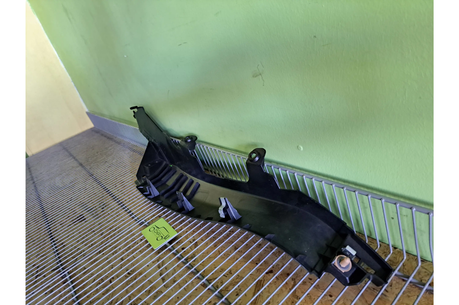 BMW F01 Verkleidung der Seitenverkleidung hinten links/Rear left side panel trim - side panel trim