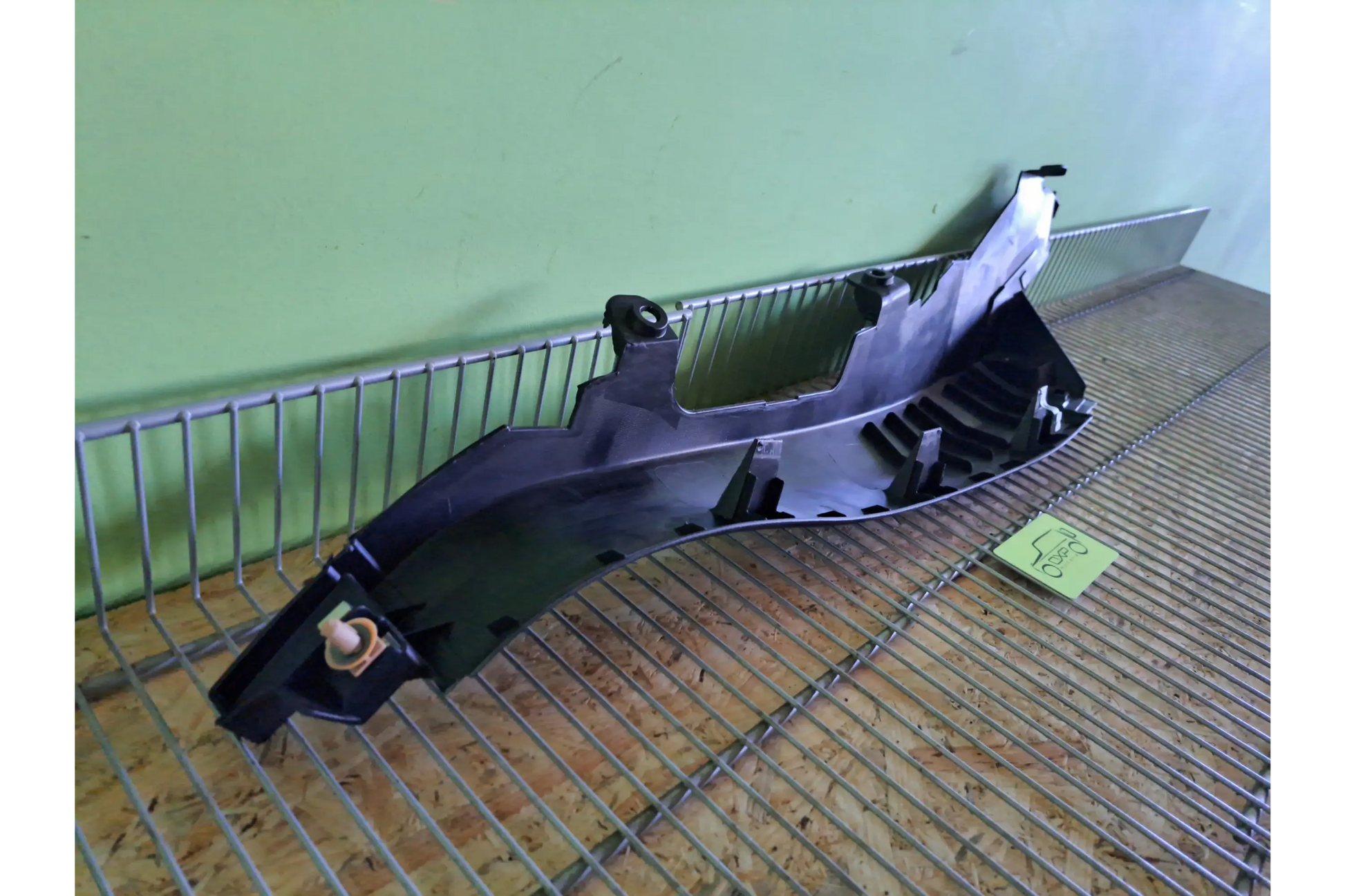 BMW F01 Verkleidung der Seitenverkleidung hinten rech/Rear right side panel trim - side panel trim