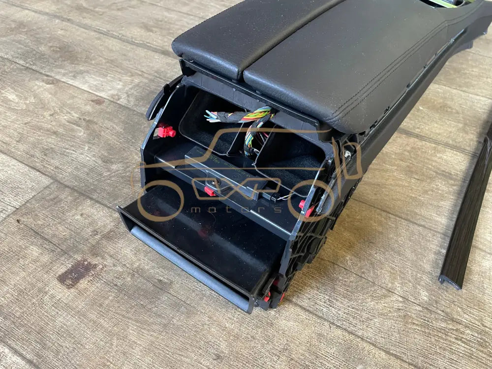 BMW F02 (7 Series Long) Door panel set with center console - Door panel set