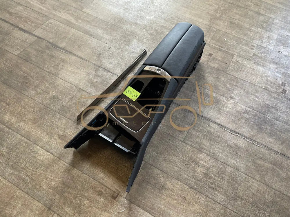 BMW F02 (7 Series Long) Door panel set with center console - Door panel set