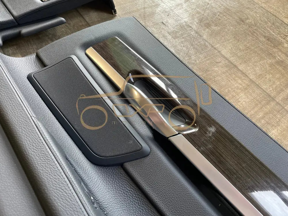BMW F02 (7 Series Long) Door panel set with center console - Door panel set