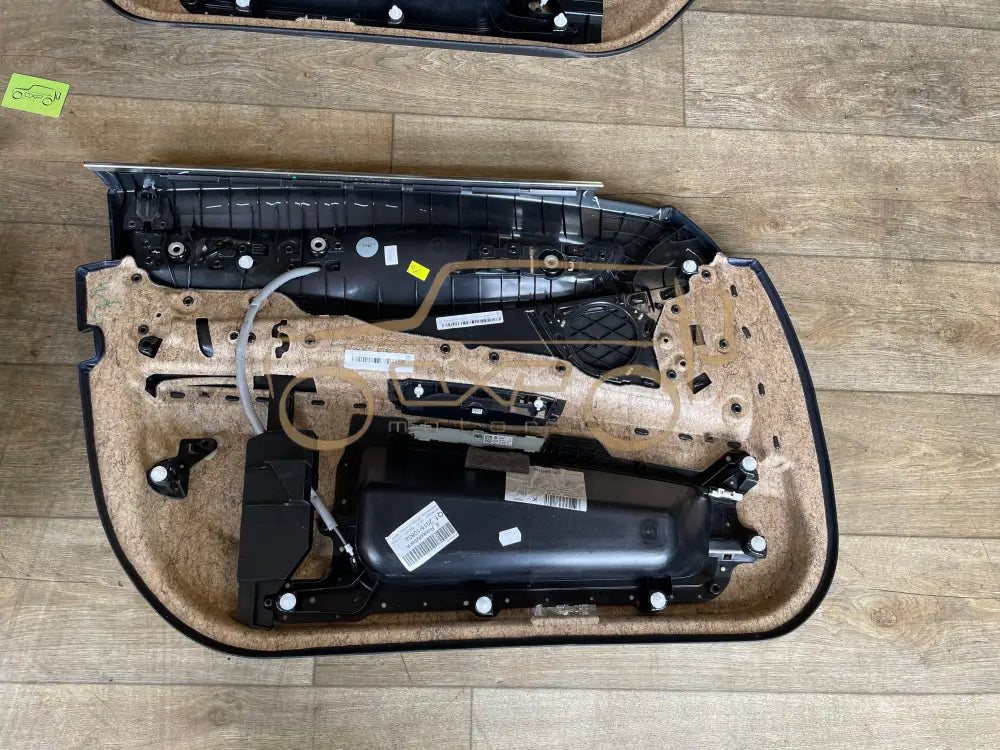 BMW F02 (7 Series Long) Door panel set with center console - Door panel set