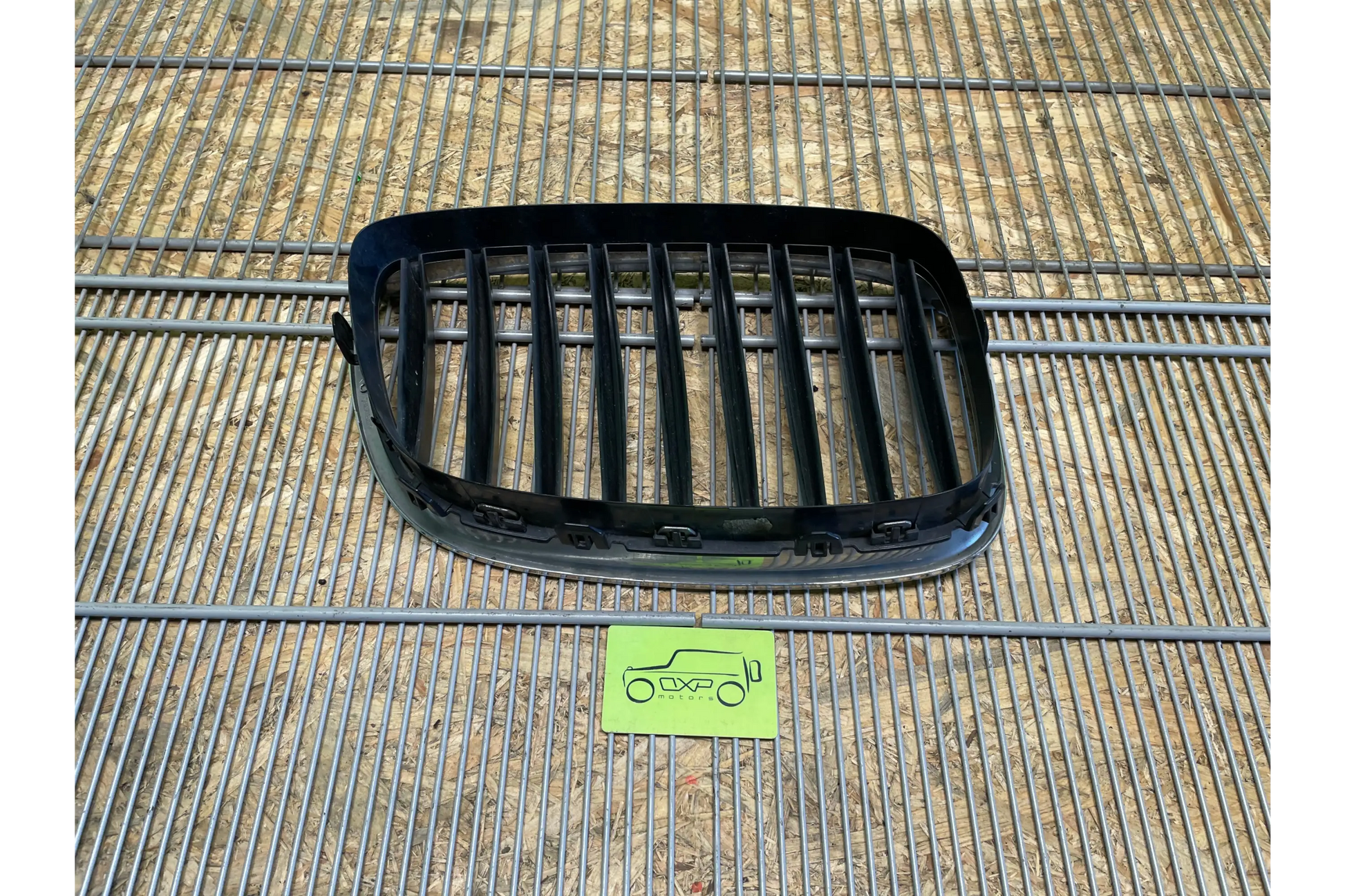 BMW F07 GT5 Front grille right - front grille