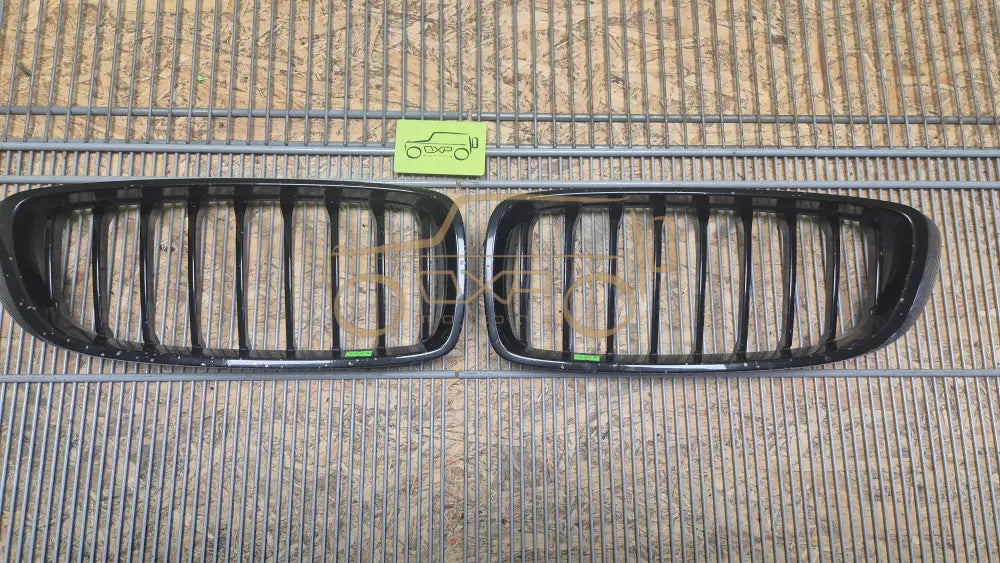 BMW F32 Front bumper centre grille set - bumper grille