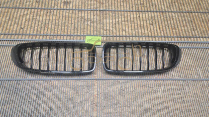 BMW F32 Front bumper centre grille set - bumper grille