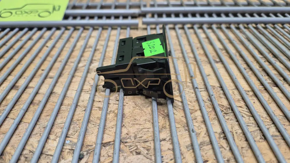 BMW X3 2nd Series Rear left control panel - control panel