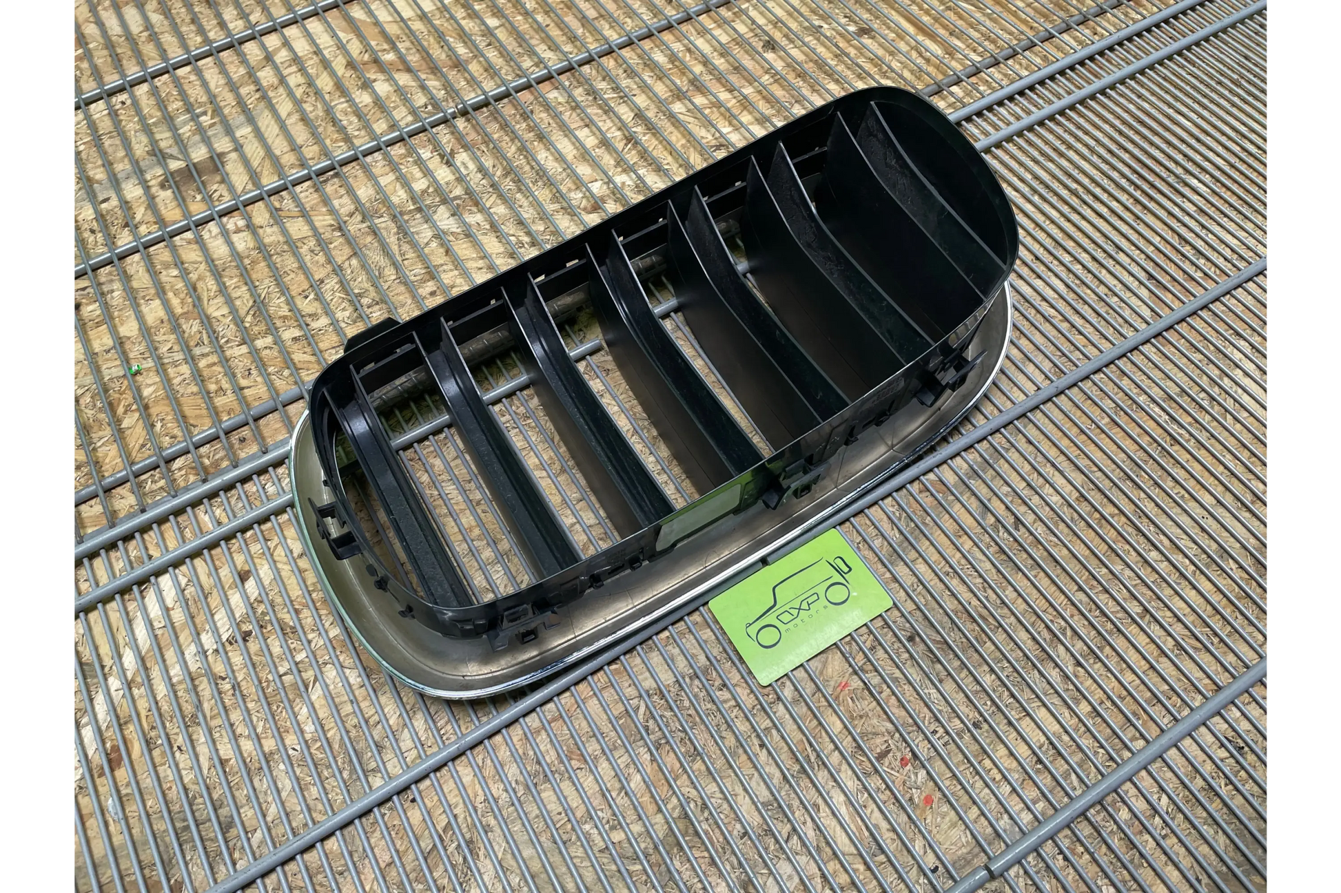 BMW F15 X5 Front Right Kidney Grille - kidney grille