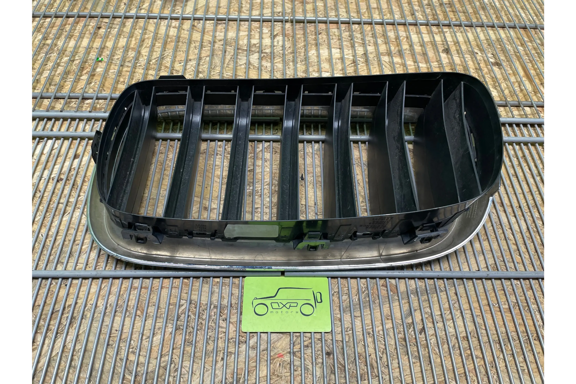 BMW F15 X5 Front Right Kidney Grille - kidney grille
