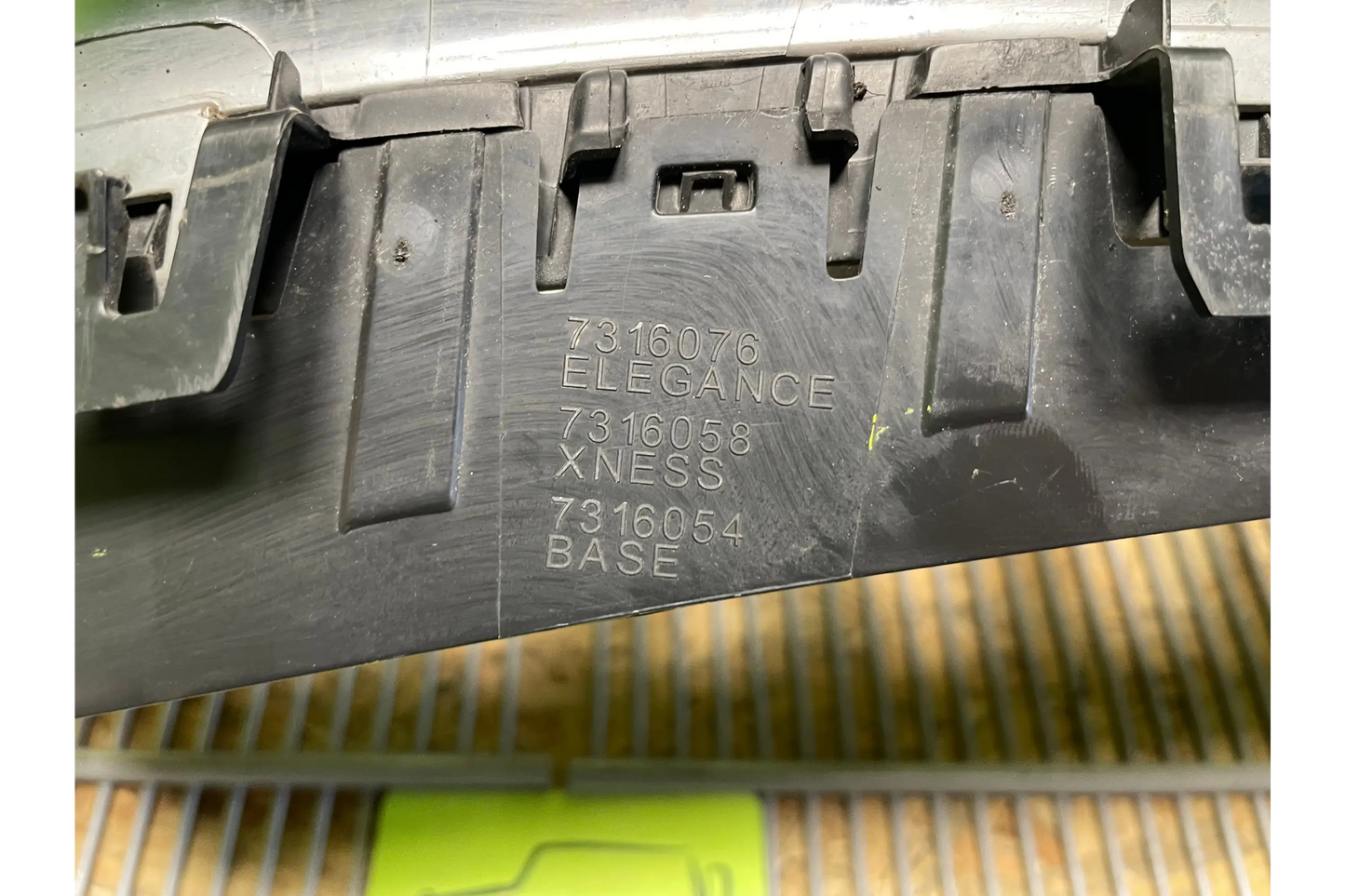 BMW F15 X5 Front Right Kidney Grille - kidney grille