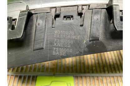 BMW F15 X5 Front Right Kidney Grille - kidney grille