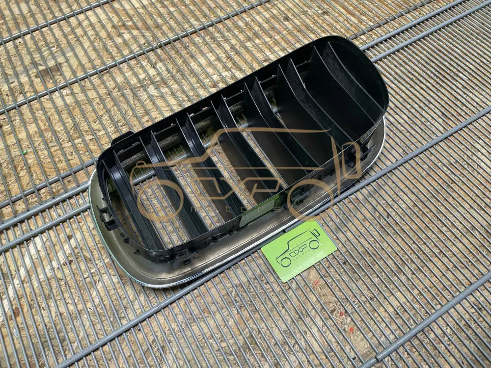 BMW X5 Front right radiator grill - radiator grille