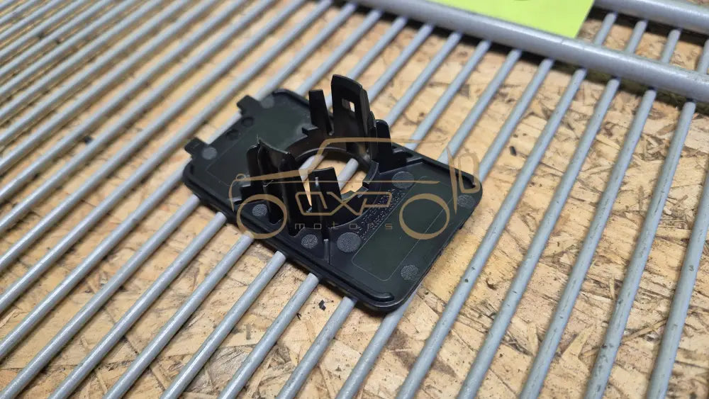 BMW X5 G05 Front right bumper sensor bracket - bumper sensor bracket