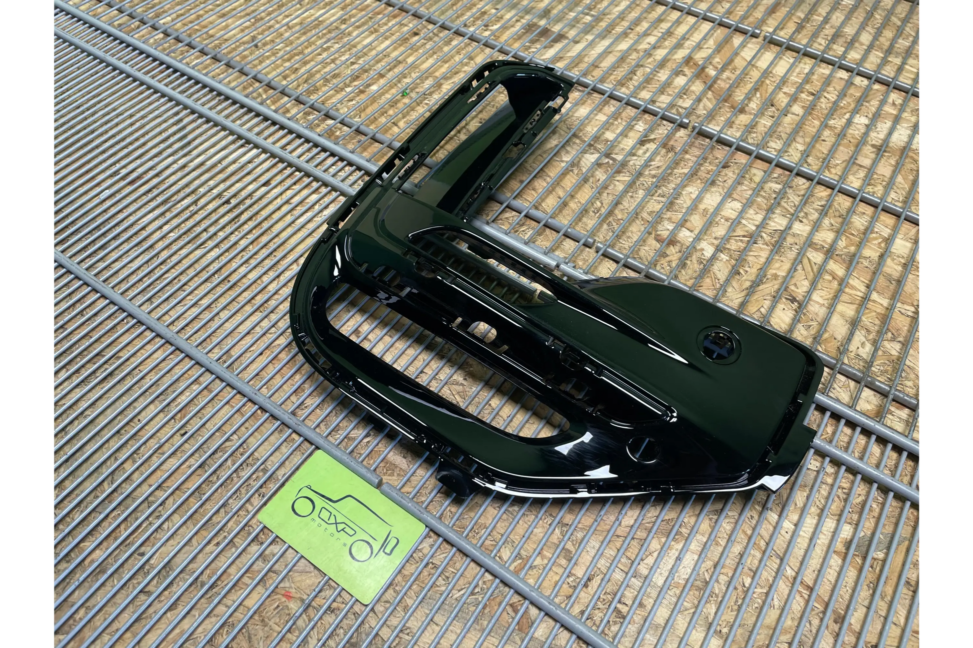 BMW X5 G05 M New Front Left Fog Light Cover - fog light cover