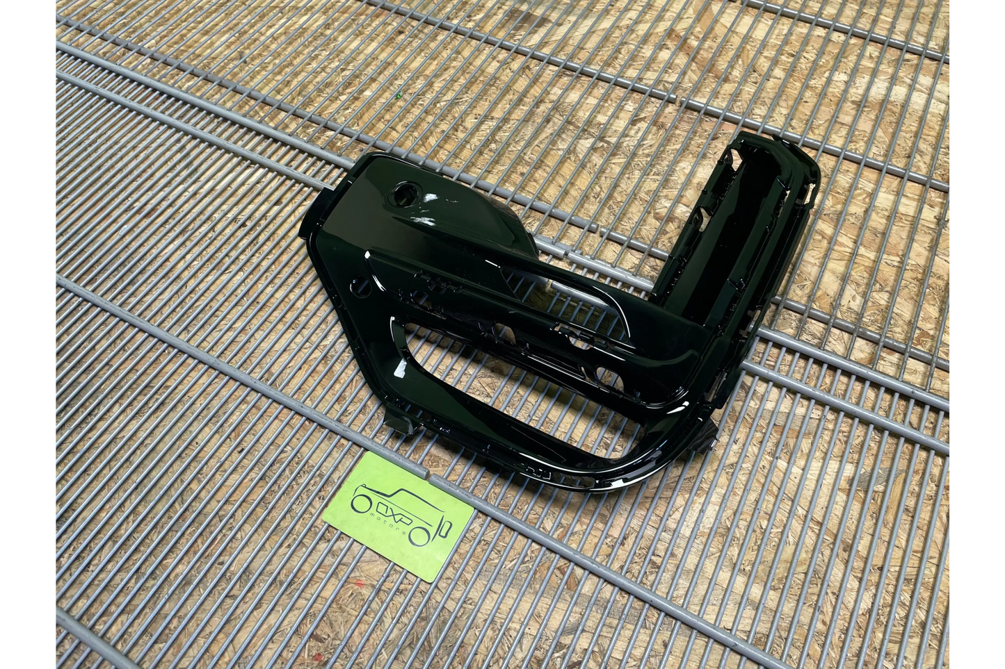 BMW X5 G05 M New Front Right Fog Light Cover - fog light cover