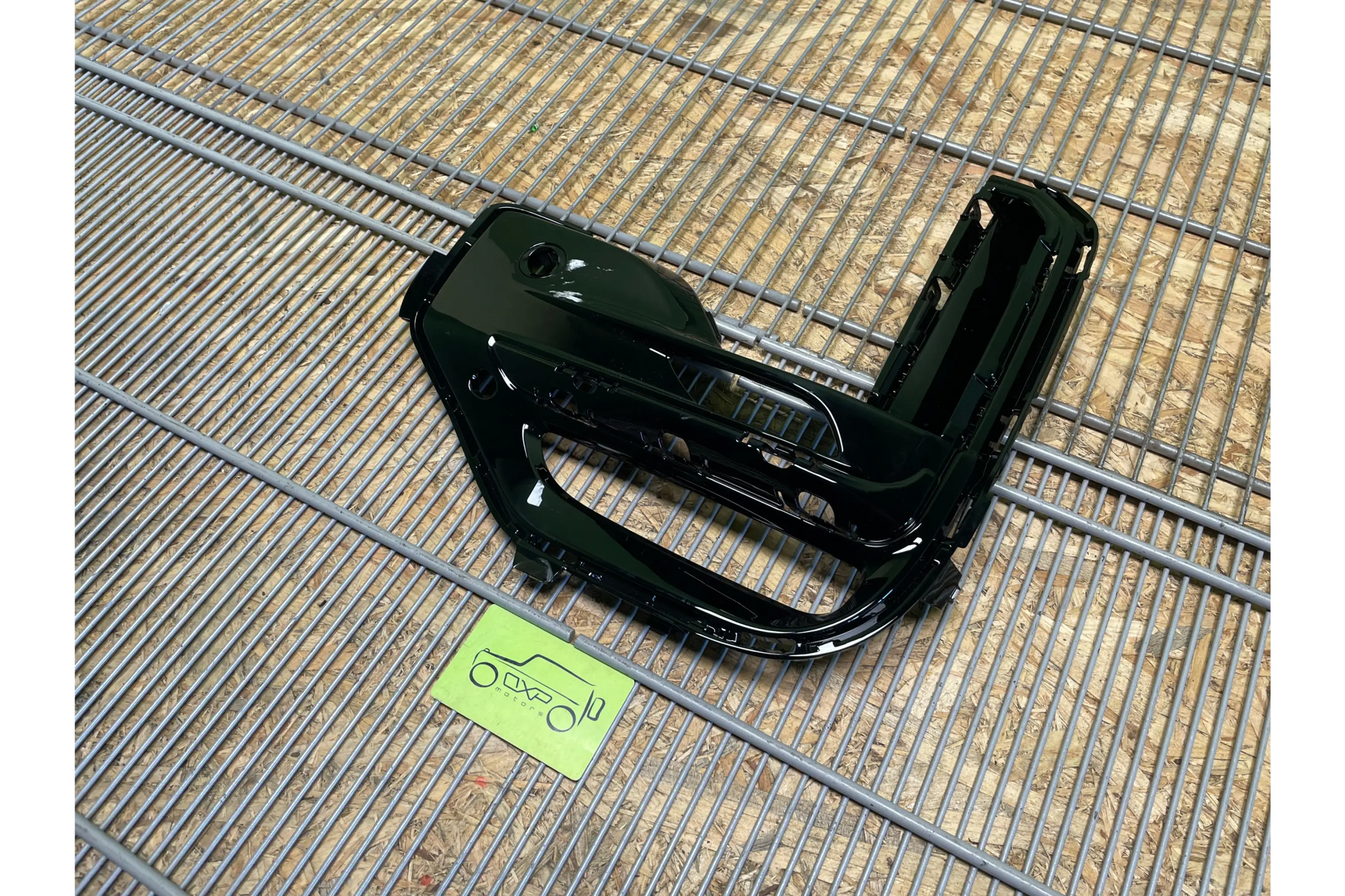 BMW X5 G05 M New Front Right Fog Light Cover - fog light cover