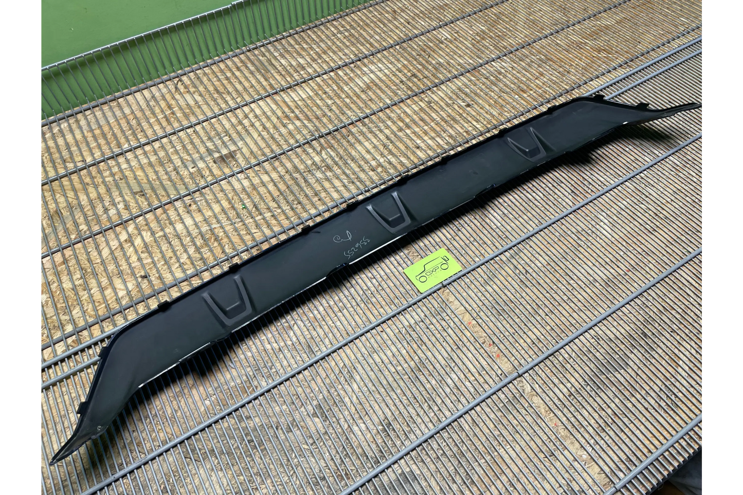 BMW X5 G05 M-Sport rear bumper lower diffuser - diffuser