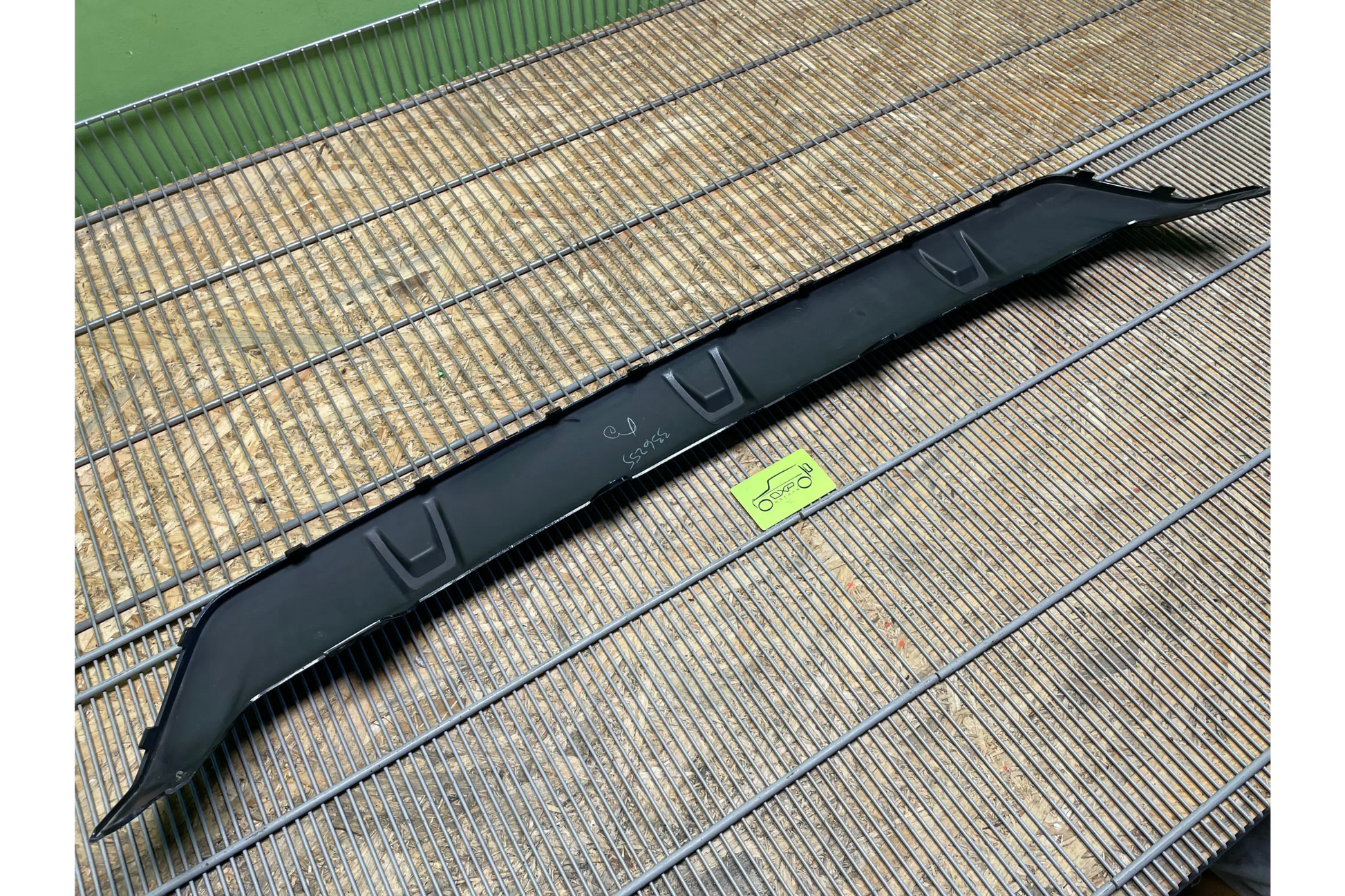 BMW X5 G05 M-Sport rear bumper lower diffuser - diffuser