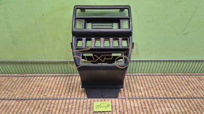 Lada Niva 1.7 Radio console - radio console