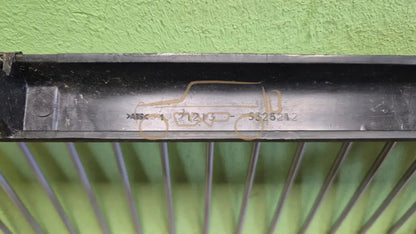 Lada Niva 1.7 Radio console - radio console