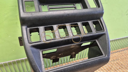 Lada Niva 1.7 Radio console - radio console