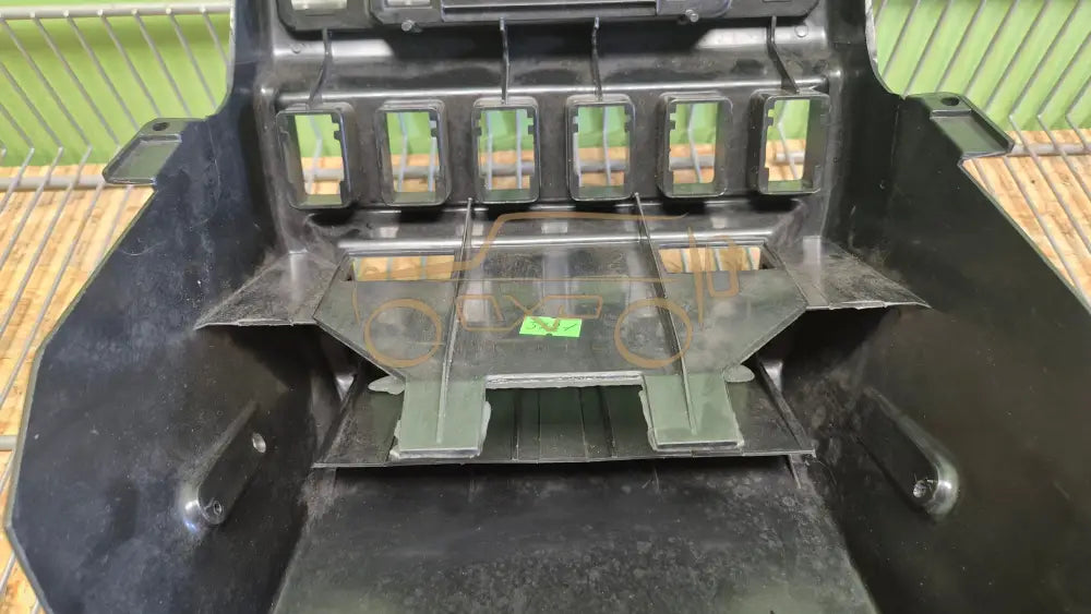 Lada Niva 1.7 Radio console - radio console