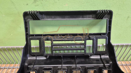 Lada Niva 1.7 Radio console - radio console