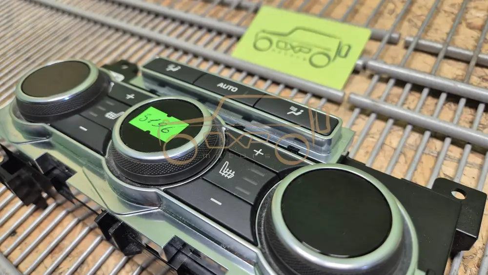 LAN ROVER RANGE ROVER IV L405 Heater control unit - heater control