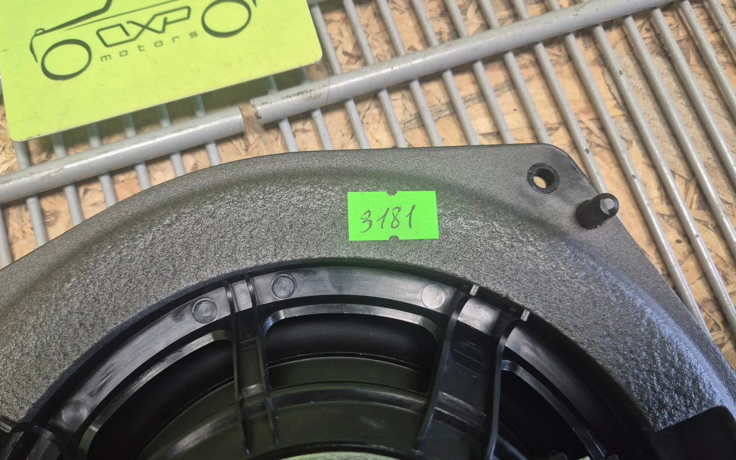 LAND ROVER RANGE ROVER Discovery 5 Front Door Speakers - door speaker