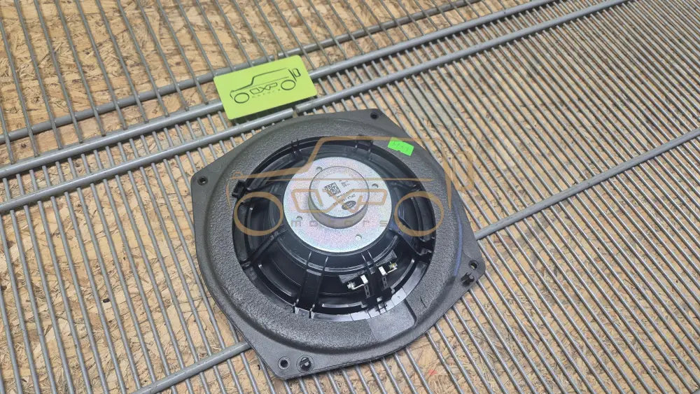 LAND ROVER RANGE ROVER Discovery L462 Front right door speaker - door speaker