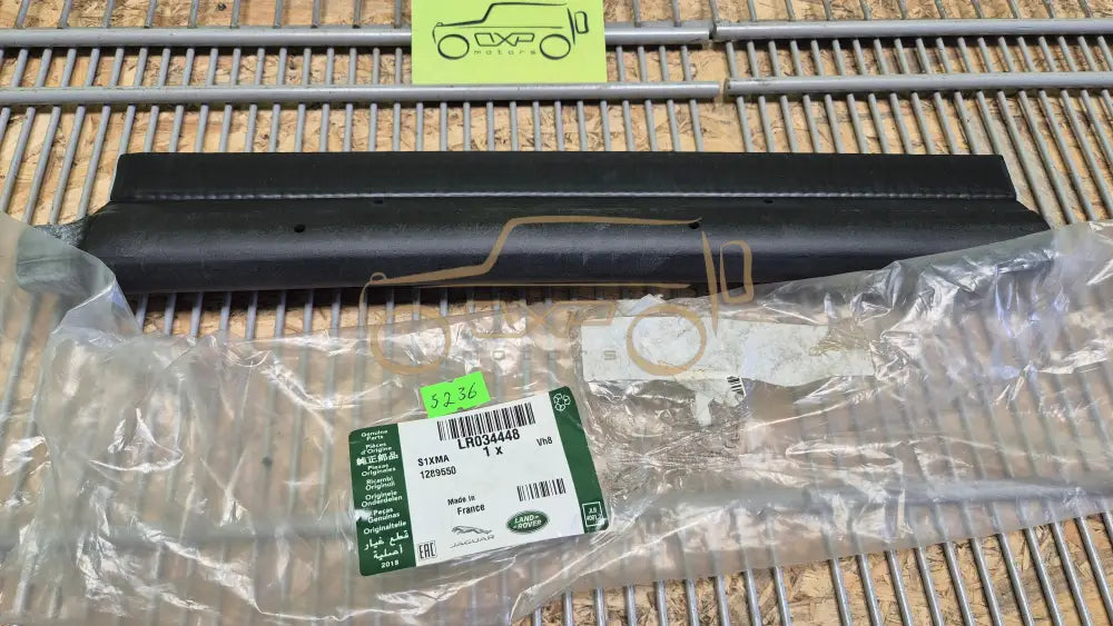 LAND ROVER RANGE ROVER IV L405 Hood seal left - hood seal