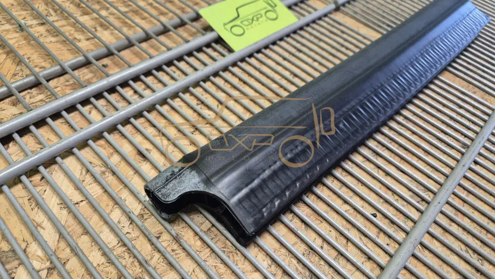 LAND ROVER RANGE ROVER IV L405 Hood seal left - hood seal