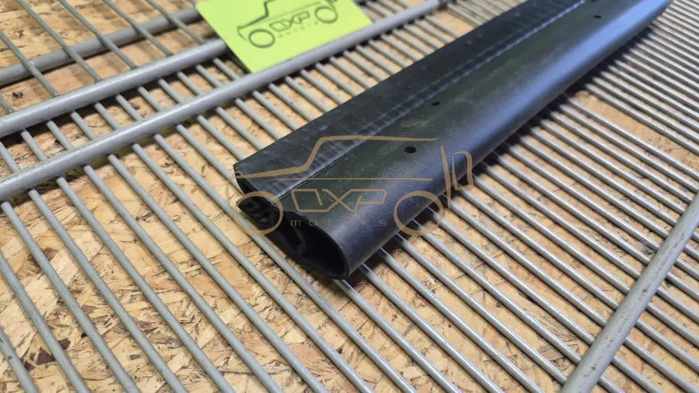 LAND ROVER RANGE ROVER IV L405 Hood seal right - hood seal