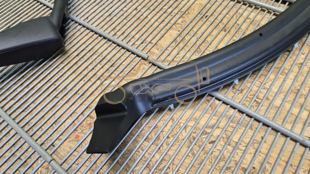 LAND ROVER RANGE ROVER L405 Bonnet rear seal - rear seal