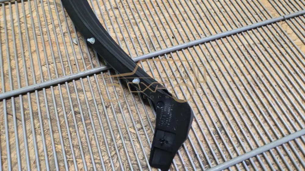 LAND ROVER RANGE ROVER L405 Bonnet rear seal - rear seal