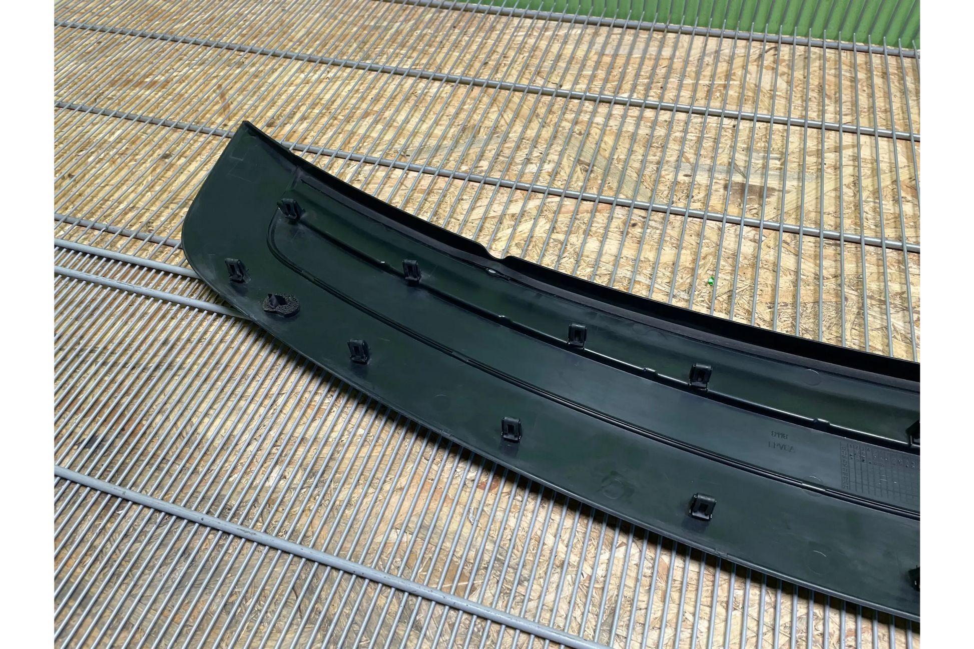 Land Rover Range Rover L405 bonnet spoiler - bonnet spoiler