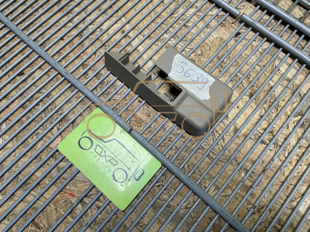 LAND ROVER RANGE ROVER Sport L405 Front door seat control surround trim - door seat control