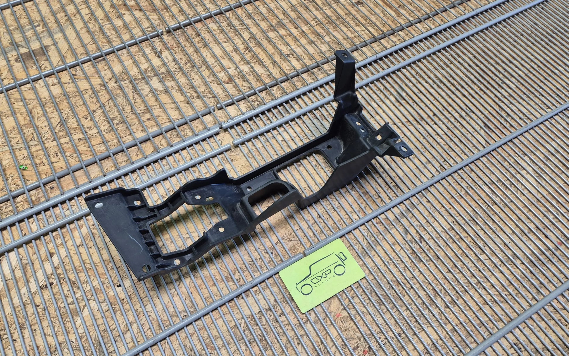 LAND ROVER RANGE ROVER Vogue L405 Fog light bracket left - fog light bracket