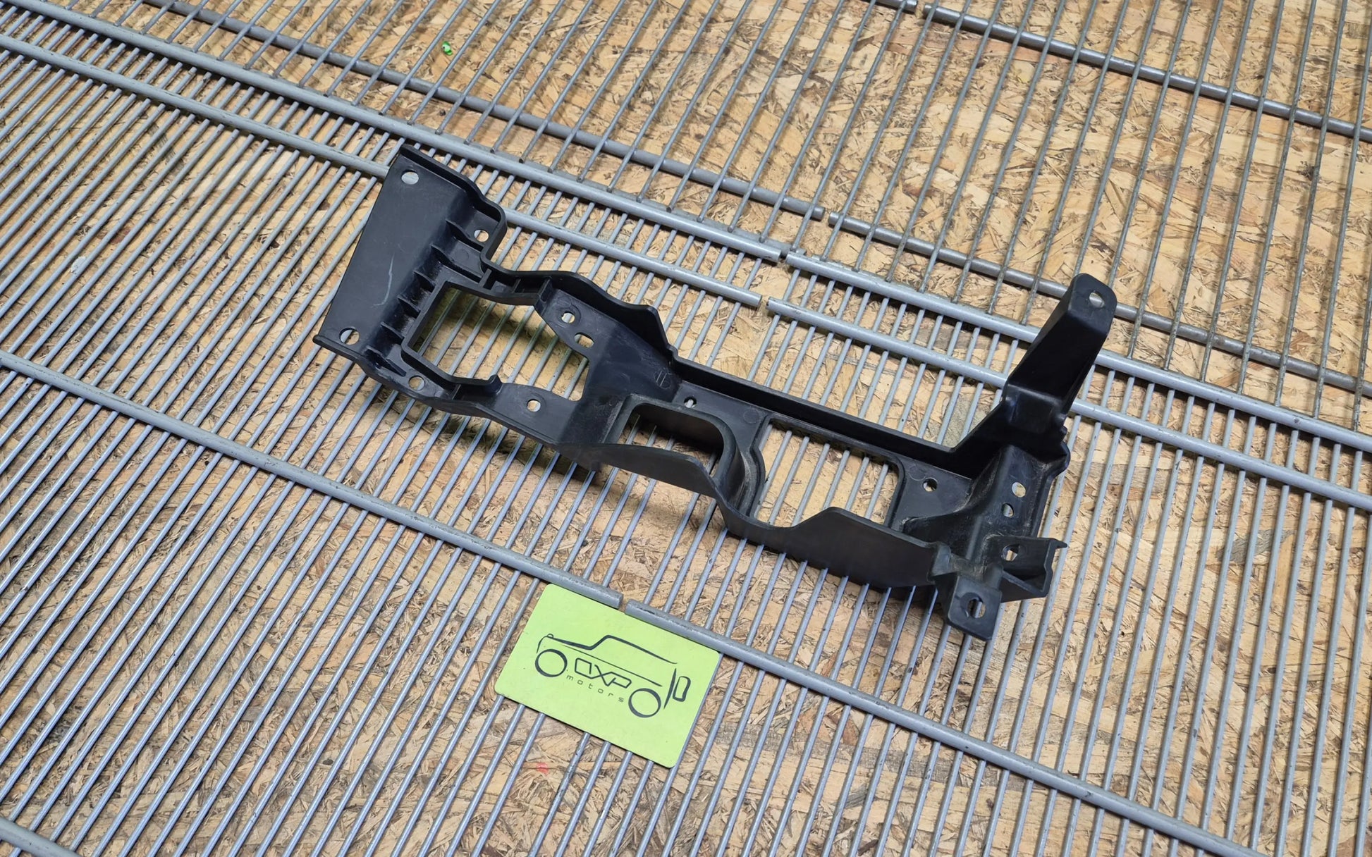 LAND ROVER RANGE ROVER Vogue L405 Fog light bracket left - fog light bracket