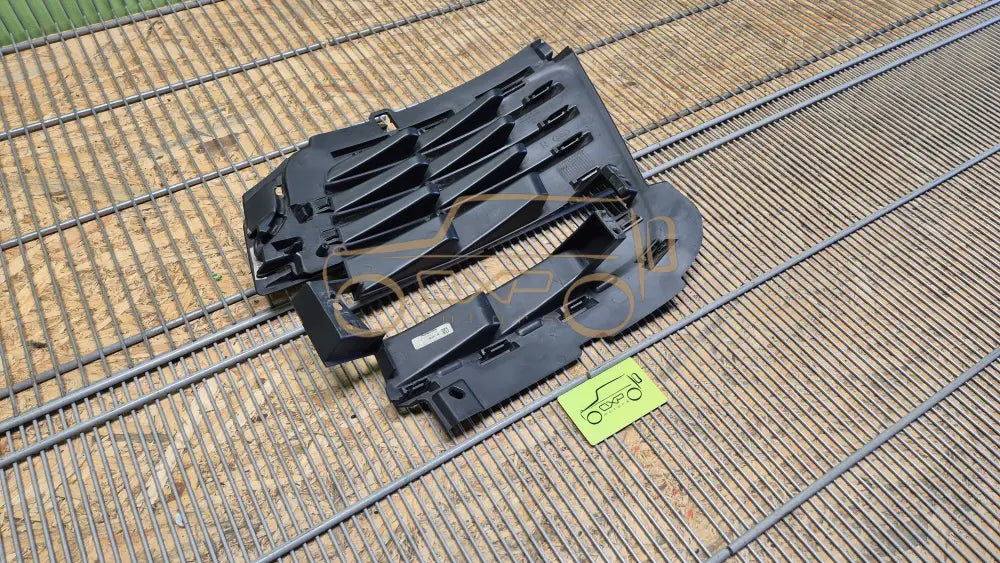 LAND ROVER RANGE ROVER VOGUE L405 Front bumper grill right - front bumper grill